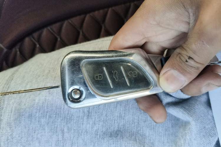 Used Dongfeng Aeolus A60 2016 1.5L Manual Luxury Model Vehicle Key
