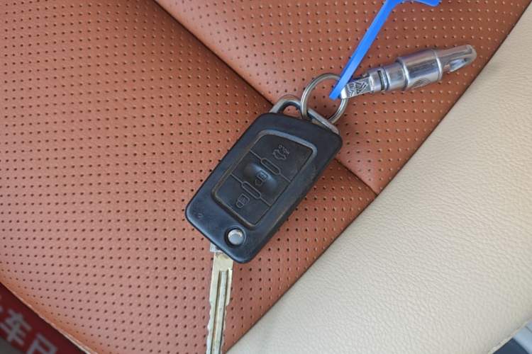 Used Dongfeng Aeolus A60 2016 1.5L Manual Luxury Model Vehicle Key