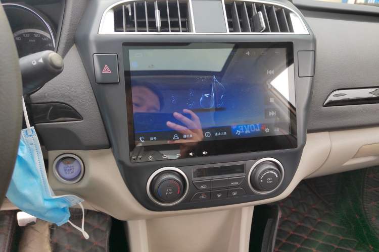 Used Dongfeng Aeolus A60 2016 1.5L Manual Luxury Version Audio And AC Panel
