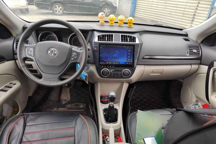 Used Dongfeng Aeolus A60 2016 1.5L Manual Luxury Version Center Console