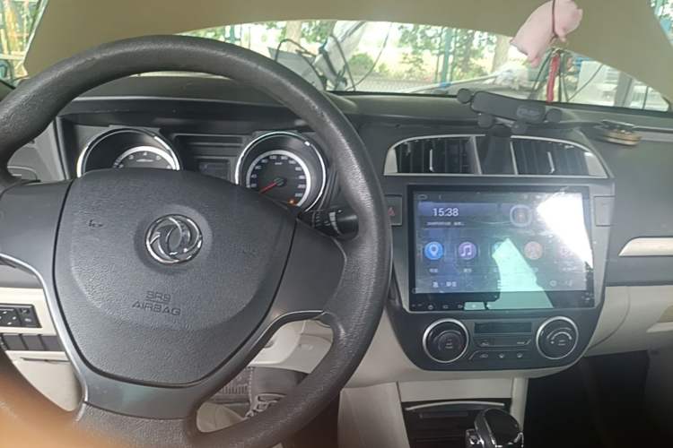 Used Dongfeng Aeolus A60 2016 1.5L Automatic Luxury Version Center Console