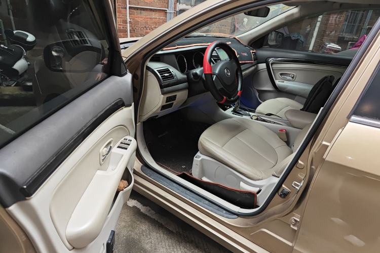 Used Dongfeng Aeolus A60 2016 1.6L Automatic Luxury Model Driver Seat