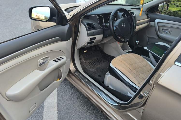 Used Dongfeng Aeolus A60 2016 1.5L Manual Luxury Model Driver Seat