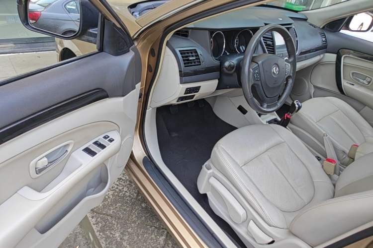 Used Dongfeng Aeolus A60 2016 1.5L Manual Luxury Version Driver Seat