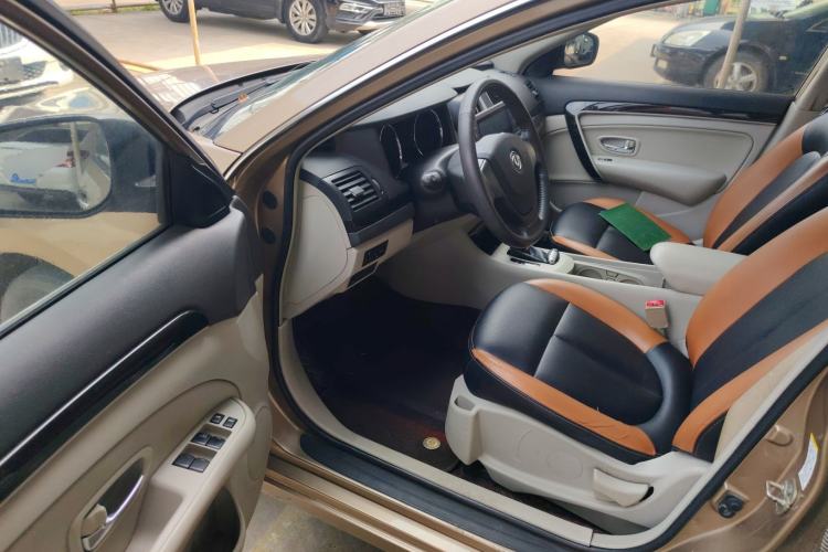 Used Dongfeng Aeolus A60 2016 1.6L Automatic Luxury Model Driver Seat
