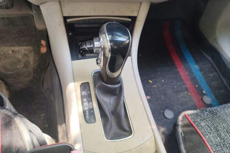 Used Dongfeng Aeolus A60 2016 1.6L Automatic Luxury Model Gear Lever