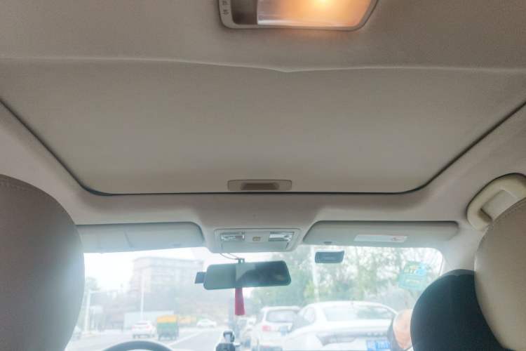 Used Dongfeng Aeolus A60 2016 1.5L Manual Luxury Version Headliner