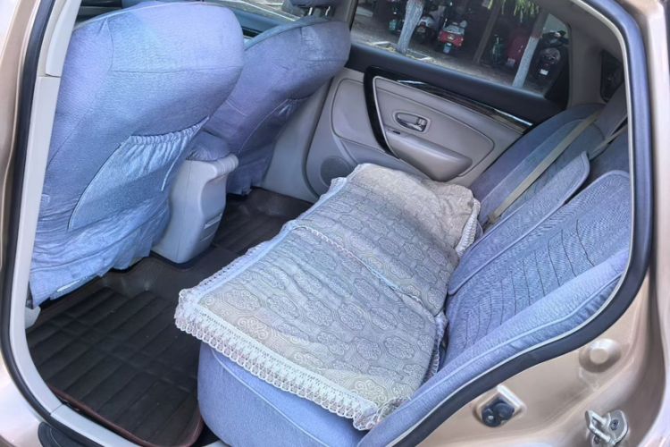 Used Dongfeng Aeolus A60 2016 1.6L Automatic Luxury Model Interior 1
