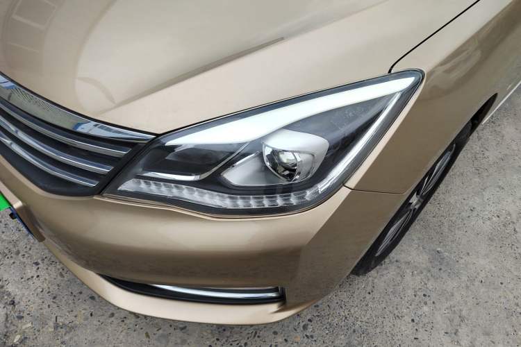 Used Dongfeng Aeolus A60 2016 1.5L Manual Luxury Version Left Front Headlight