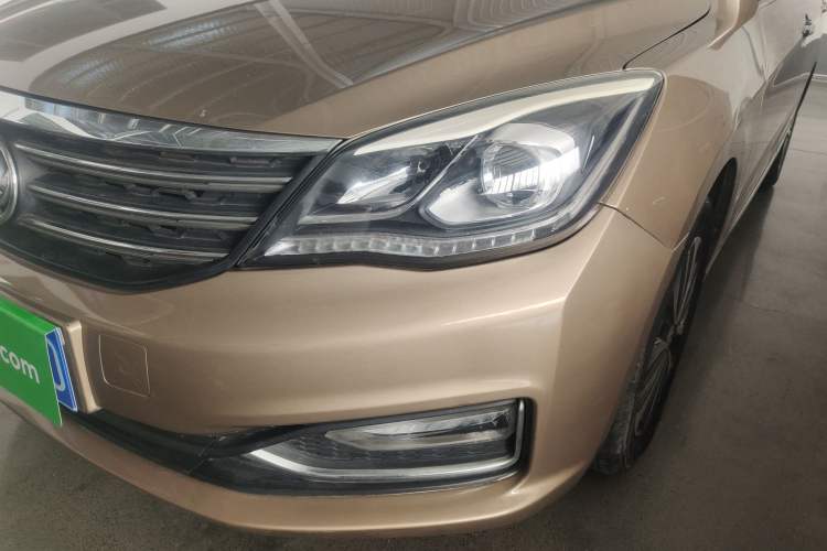 Used Dongfeng Aeolus A60 2016 1.5L Automatic Luxury Version Left Front Headlight