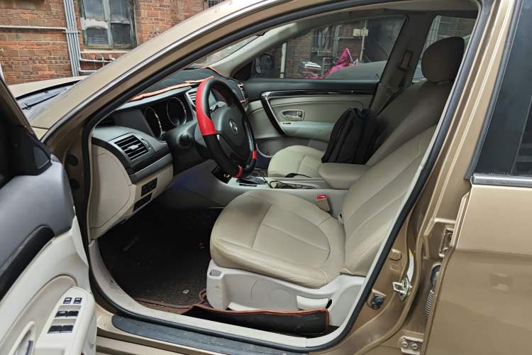 Used Dongfeng Aeolus A60 2016 1.6L Automatic Luxury Model Left Front Seat