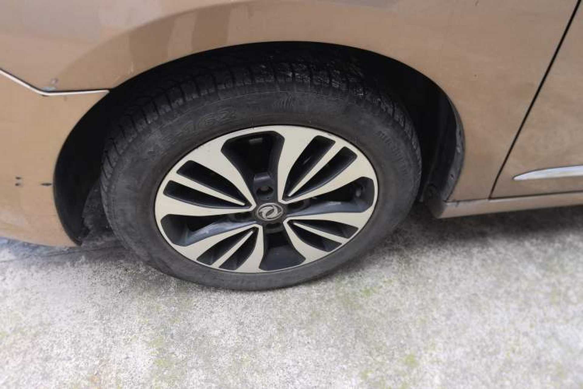 Used Dongfeng Aeolus A60 2016 1.5L Manual Luxury Version Left Front Wheel Hub