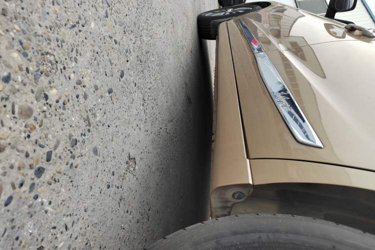 Used Dongfeng Aeolus A60 2016 1.5L Manual Luxury Version Left Side Sill