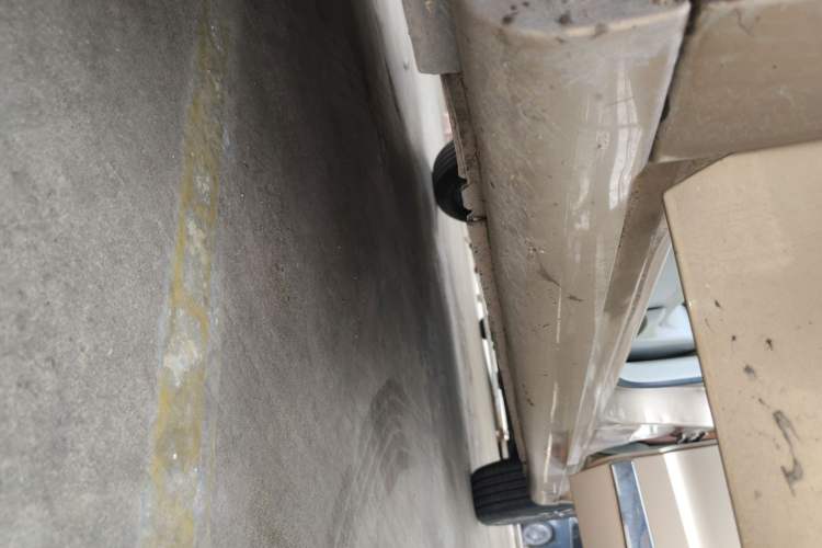Used Dongfeng Aeolus A60 2016 1.6L Automatic Luxury Model Left Side Sill