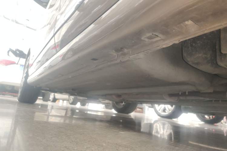 Used Dongfeng Aeolus A60 2016 1.5L Automatic Luxury Version Left Side Sill