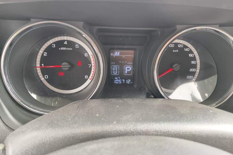 Used Dongfeng Aeolus A60 2016 1.6L Automatic Luxury Model Odometer Close Up