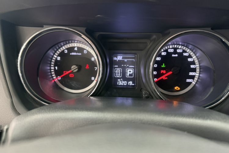 Used Dongfeng Aeolus A60 2016 1.6L Automatic Luxury Model Odometer Close Up