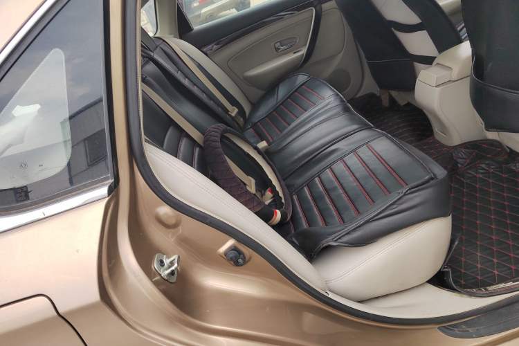 Used Dongfeng Aeolus A60 2016 1.5L Manual Luxury Version Right Rear Seat