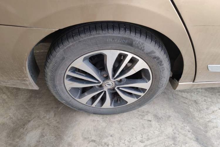 Used Dongfeng Aeolus A60 2016 1.6L Automatic Luxury Model Right Rear Wheel Hub