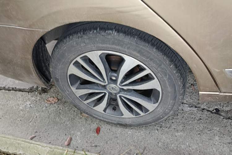Used Dongfeng Aeolus A60 2016 1.6L Automatic Luxury Model Right Rear Wheel Hub