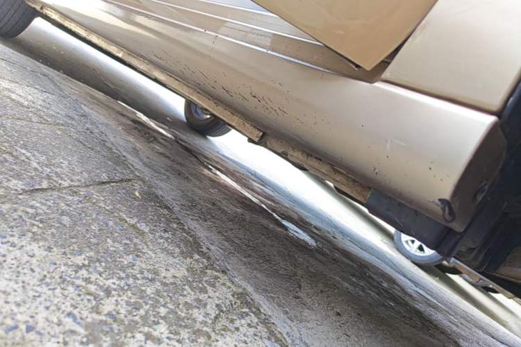 Used Dongfeng Aeolus A60 2016 1.5L Manual Luxury Version Right Side Sill