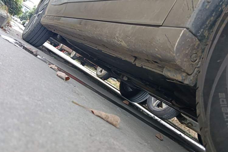 Used Dongfeng Aeolus A60 2016 1.6L Automatic Luxury Model Right Side Sill