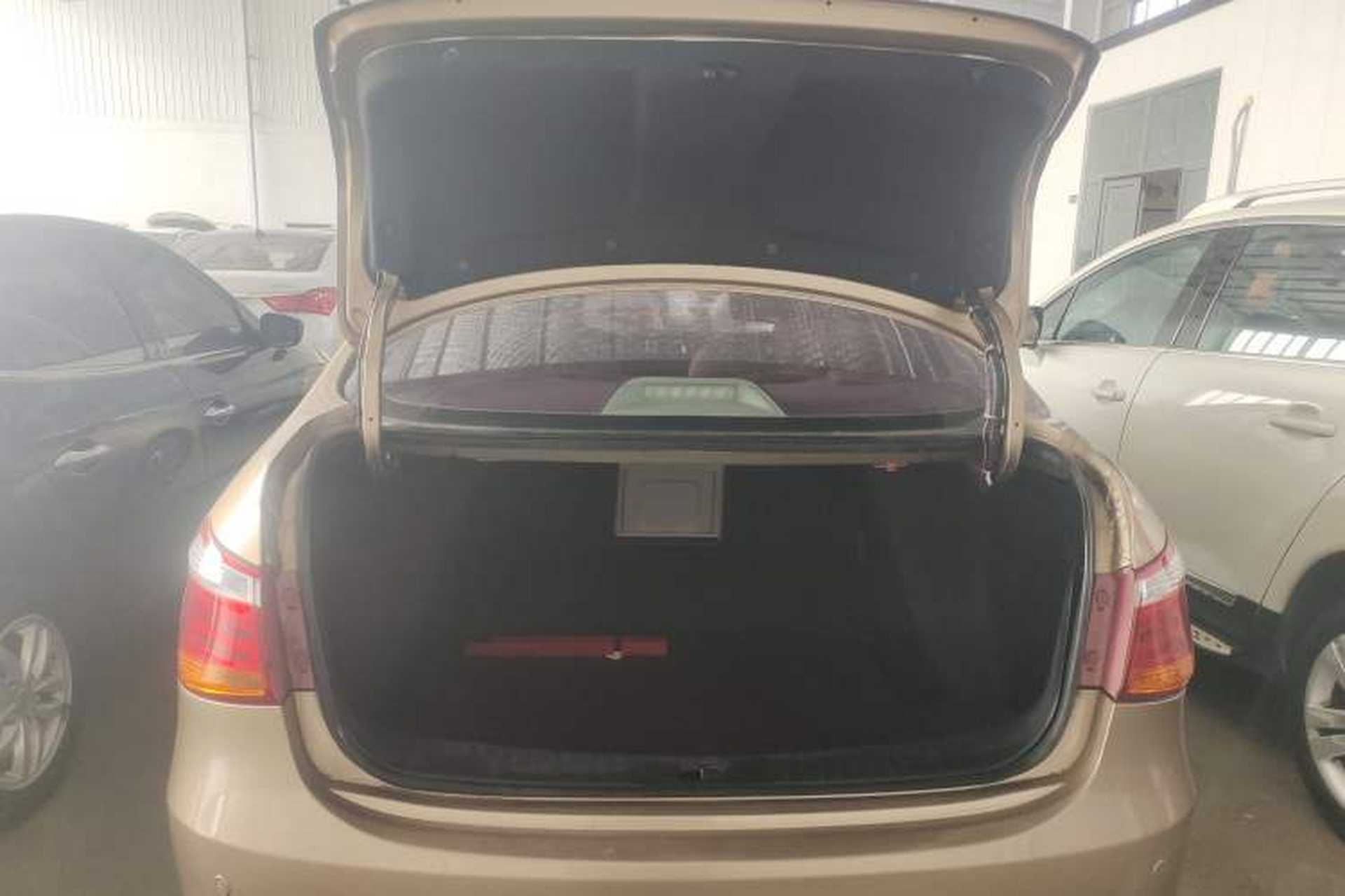 Used Dongfeng Aeolus A60 2016 1.5L Automatic Luxury Version Trunk