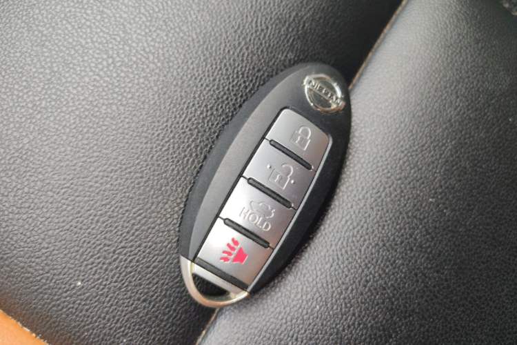Used Dongfeng Aeolus A60 2016 1.6L Automatic Luxury Model Vehicle Key
