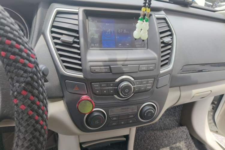 Used Dongfeng Aeolus A60 2018 1.6L DCT Prestige PLUS Audio And AC Panel