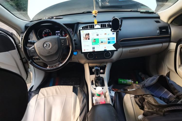 Used Dongfeng Aeolus A60 2018 1.6L DCT Prestige PLUS Center Console