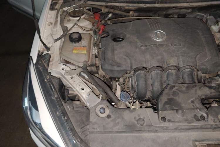 Used Dongfeng Aeolus A60 2018 1.6L DCT Prestige PLUS Engine Bay Right