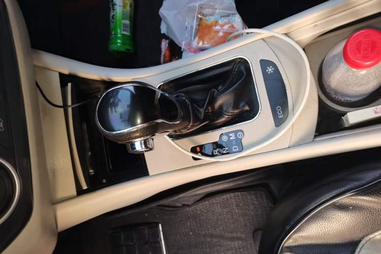 Used Dongfeng Aeolus A60 2018 1.6L DCT Prestige PLUS Gear Lever