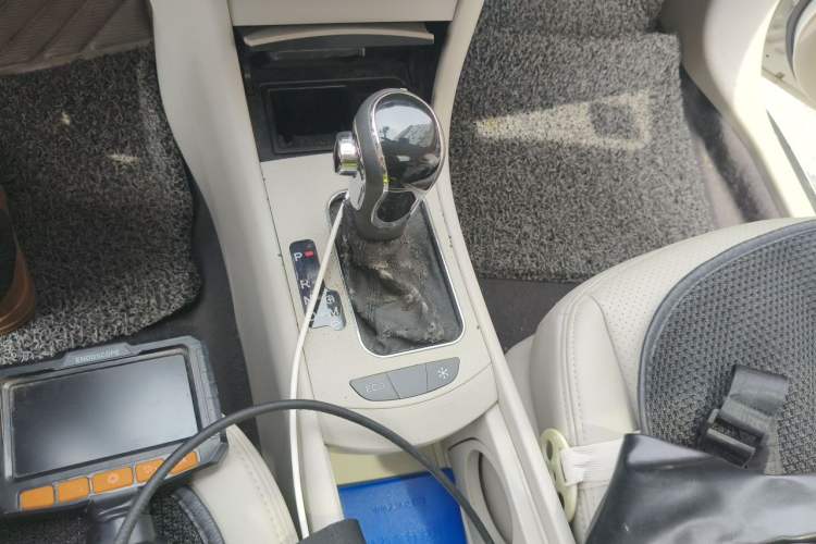 Used Dongfeng Aeolus A60 2018 1.6L DCT Prestige PLUS Gear Lever