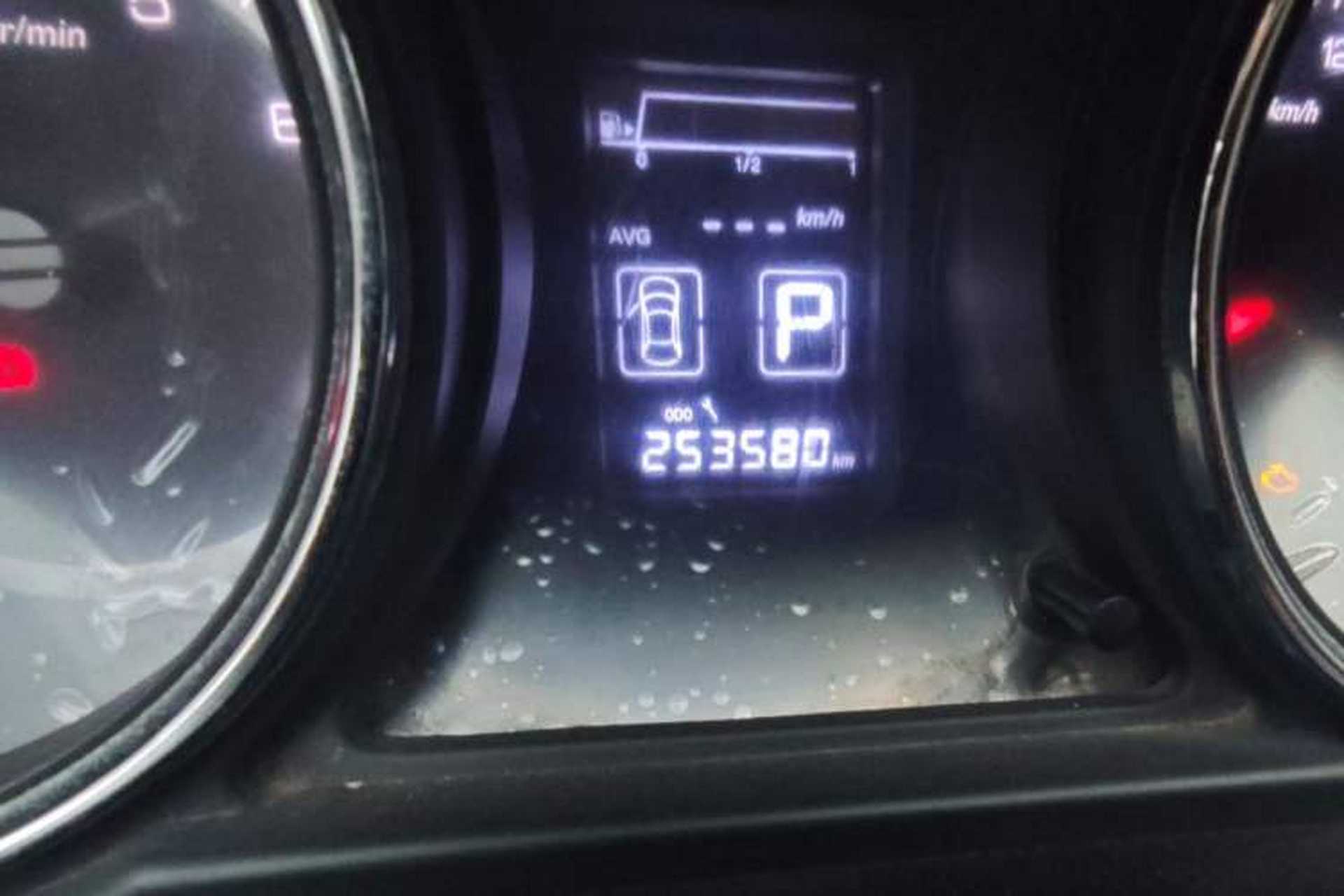 Used Dongfeng Aeolus A60 2018 1.6L DCT Prestige PLUS Odometer Close Up