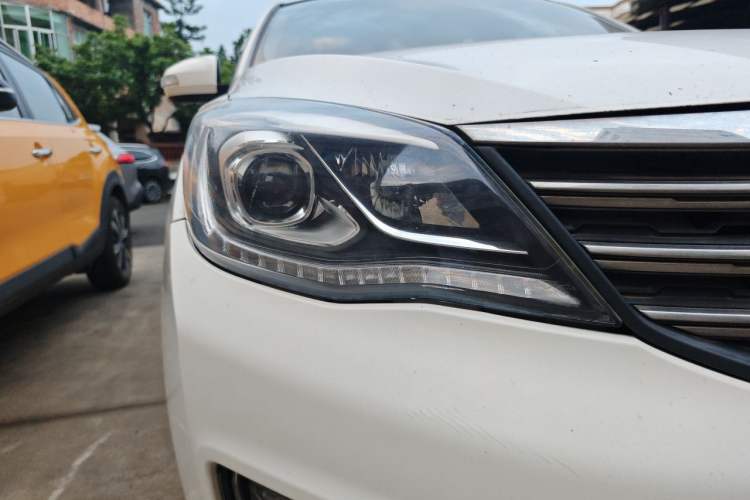 Used Dongfeng Aeolus A60 2018 1.6L DCT Prestige PLUS Right Front Headlight