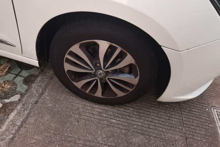 Used Dongfeng Aeolus A60 2018 1.6L DCT Prestige PLUS Right Front Wheel Hub