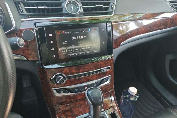 Used Dongfeng Aeolus A9 2016 1.8T Luxury Model Audio And AC Panel