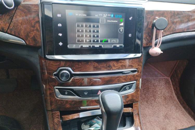 Used Dongfeng Aeolus A9 2016 1.8T Luxury Model Audio And AC Panel