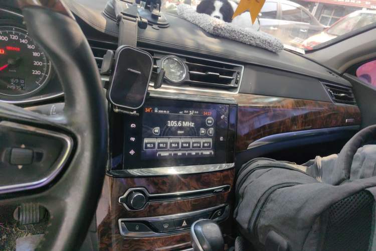 Used Dongfeng Aeolus A9 2016 1.8T Luxury Model Audio And AC Panel