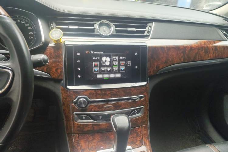 Used Dongfeng Aeolus A9 2016 1.8T Luxury Model Audio And AC Panel