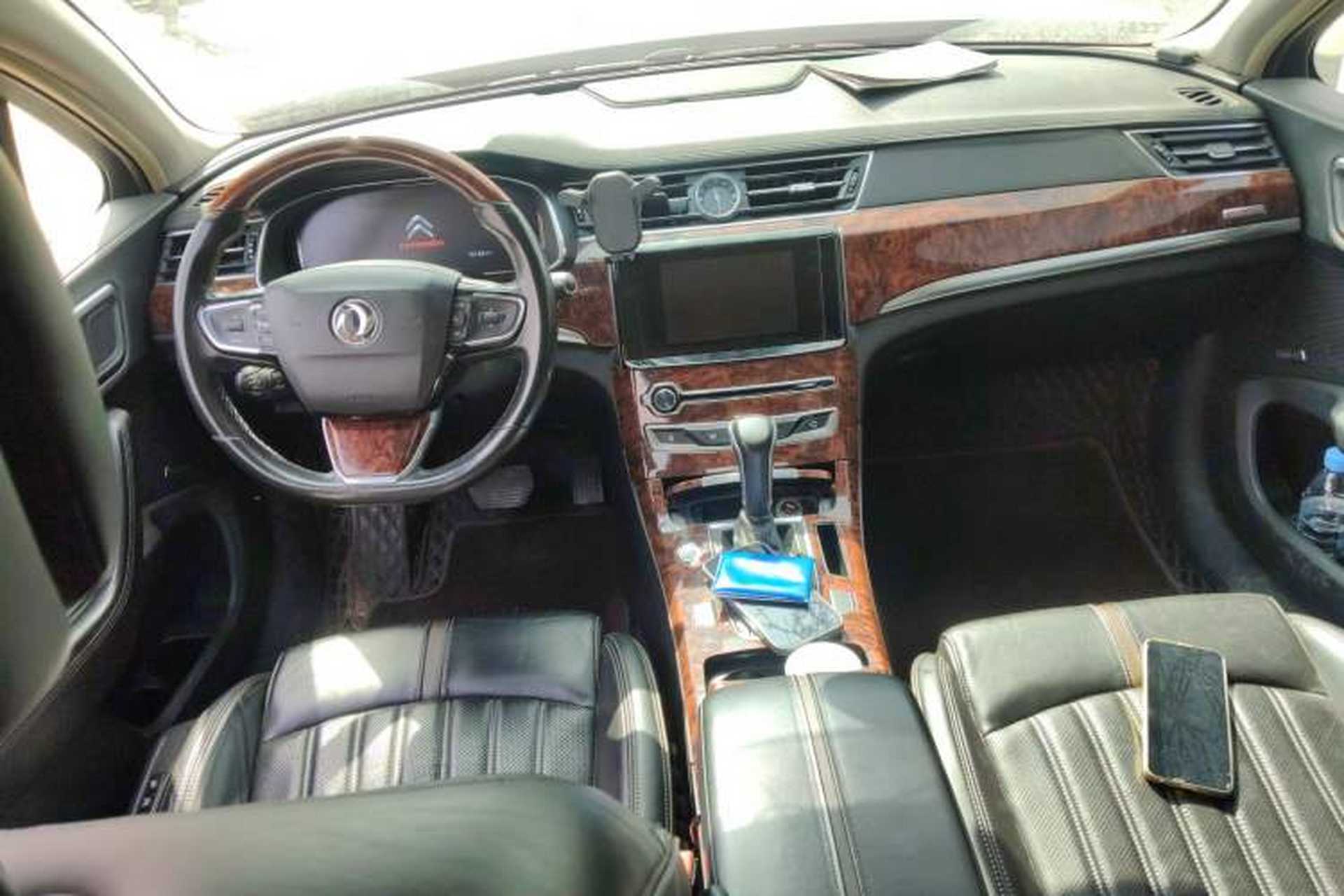 Used Dongfeng Aeolus A9 2016 1.8T Luxury Model Center Console