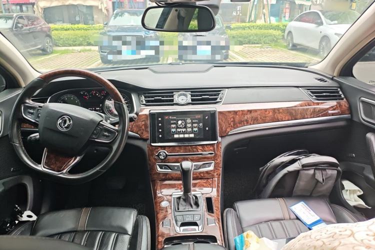 Used Dongfeng Aeolus A9 2016 1.8T Luxury Model Center Console