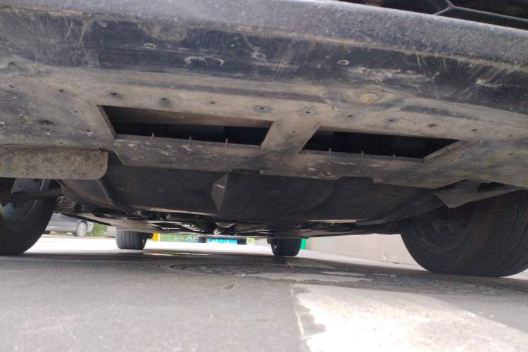 Used Dongfeng Aeolus A9 2016 1.8T Luxury Model Chassis Front