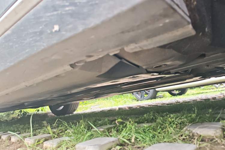 Used Dongfeng Aeolus A9 2016 1.8T Luxury Model Chassis Front Right