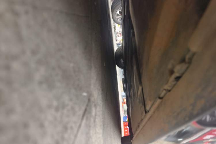 Used Dongfeng Aeolus A9 2016 1.8T Luxury Model Chassis Rear Right