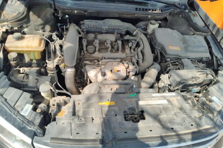Used Dongfeng Aeolus A9 2016 1.8T Luxury Model Engine Bay