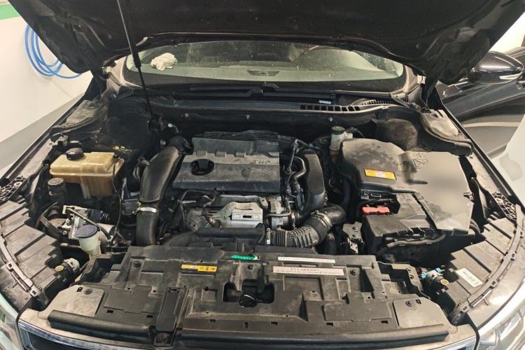 Used Dongfeng Aeolus A9 2016 1.8T Luxury Model Engine Bay