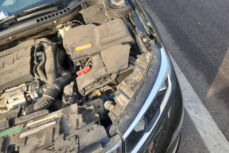 Used Dongfeng Aeolus A9 2016 1.8T Luxury Model Engine Bay Left