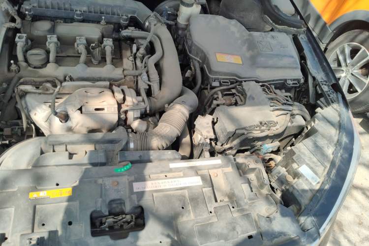 Used Dongfeng Aeolus A9 2016 1.8T Luxury Model Engine Bay Left