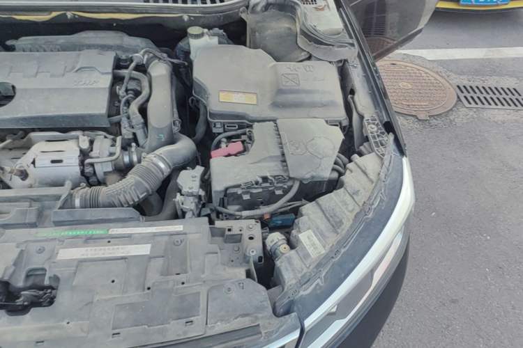 Used Dongfeng Aeolus A9 2016 1.8T Luxury Model Engine Bay Left